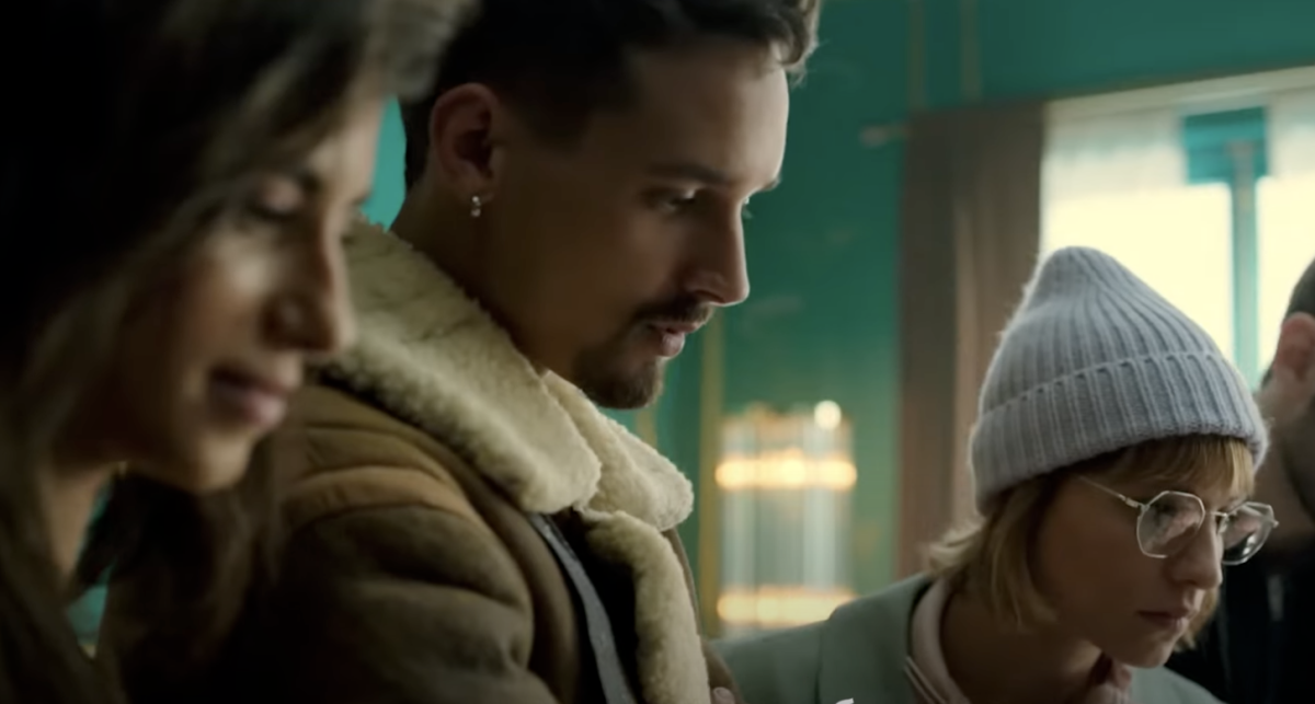 Кадр из сериала Берлін Кадр из сериала Берлін